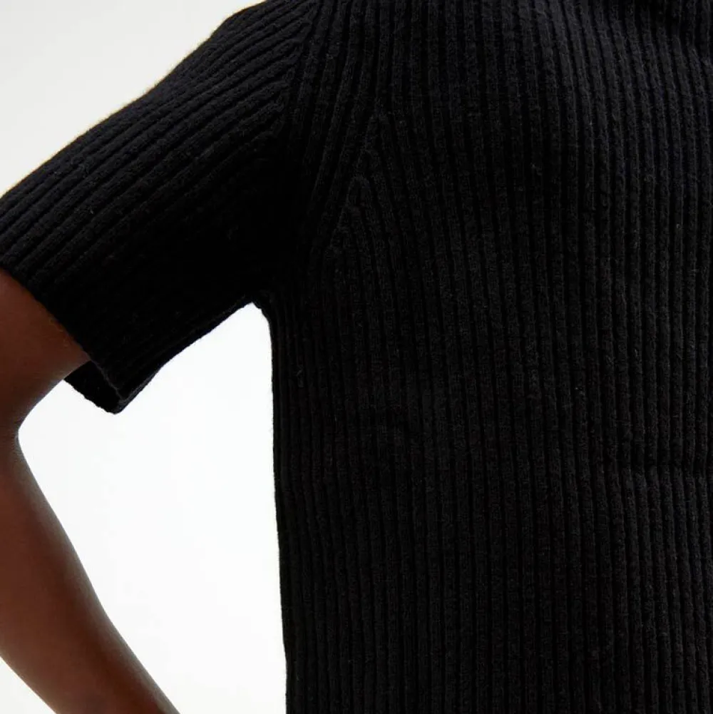 Pierre Robert Overdeler|Sommerull-Kortermet Genser I Ull Black