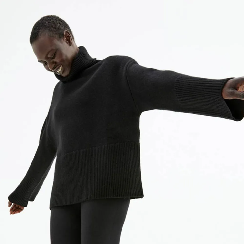 Pierre Robert Gensere|Overdeler-Oversized Høyhalset Strikkegenser Black